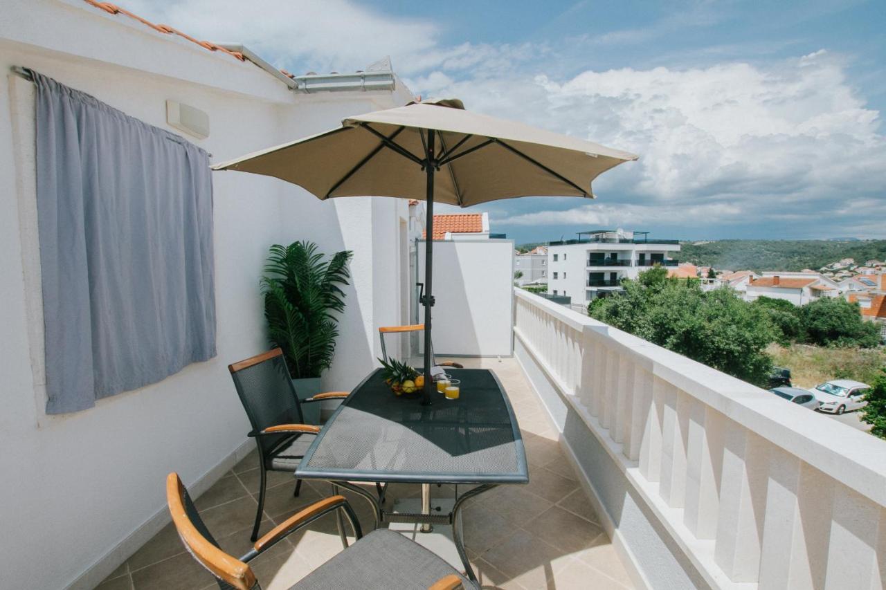 Ferienwohnung Blue Sea House Trogir Exterior foto