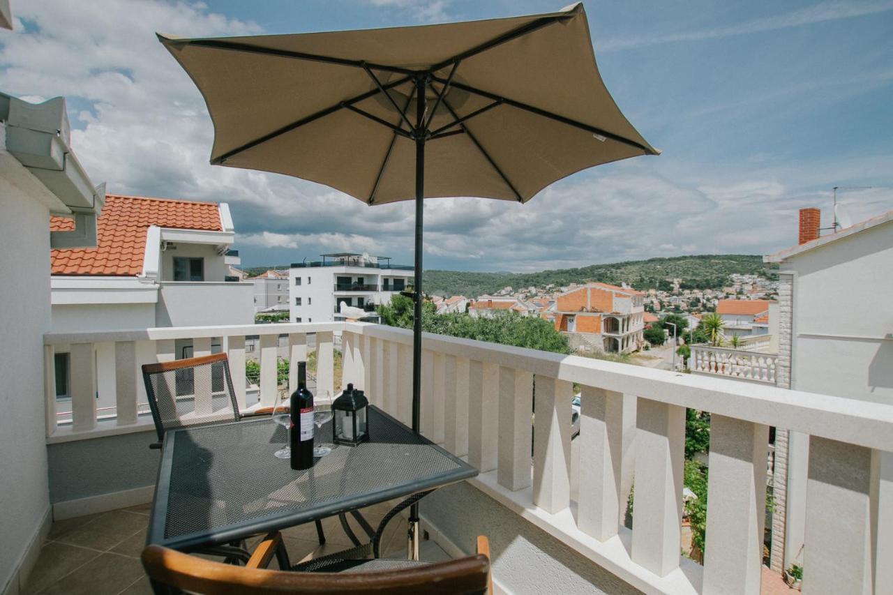 Ferienwohnung Blue Sea House Trogir Exterior foto